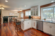 Kitchen & Dining Area